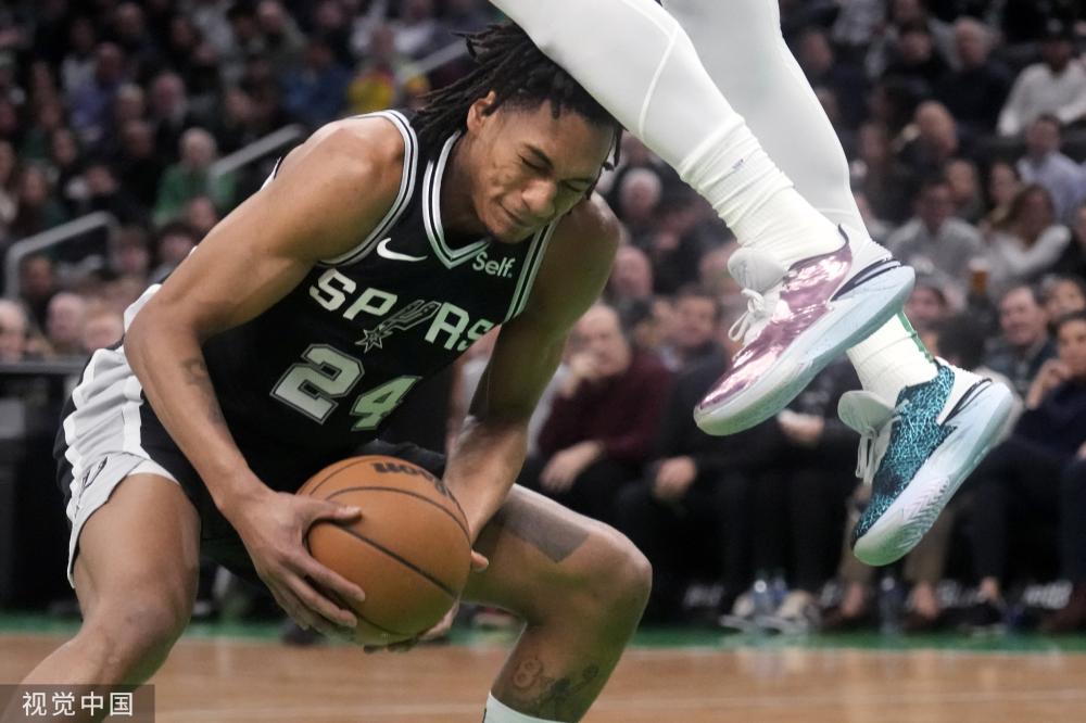 更在于他逐 更在于他逐